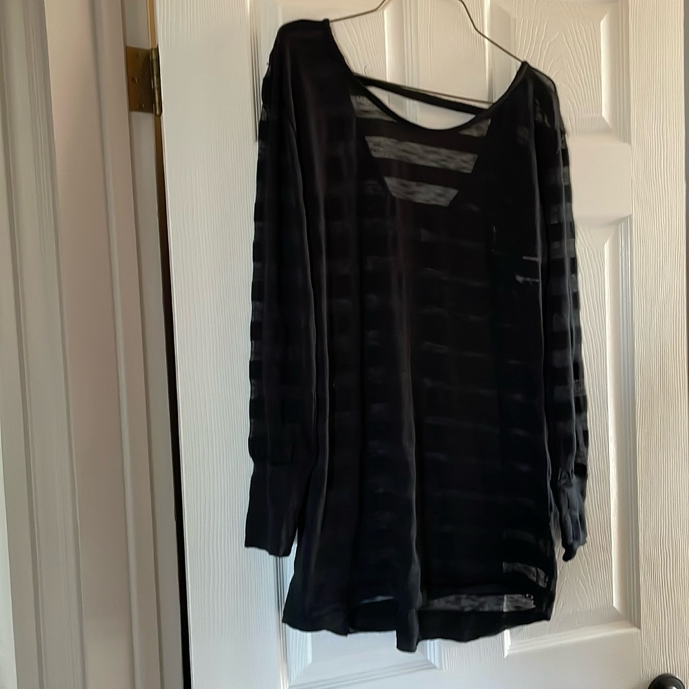 Women’s Oakley Medium swim suit coverup
